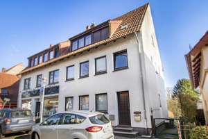 Mehrfamilienhaus mit 3 Wohneinheiten auf großem Grundstück in bester Lage von Bremen-Lesum