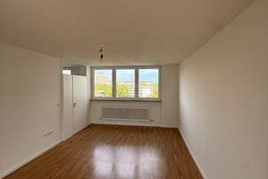 3-Zimmer-Wohnung mit schönen Ausblick – Gerhart-Hauptmann-Ring 70, 81737 Neuperlach, München – Vorschaubild 3