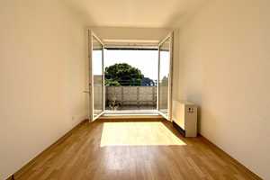 Helle 3-Zimmer-Wohnung mit Balkon in Bochum-Wattenscheid – bequem mit dem Aufzug erreichbar – Wikingerstraße 10, 44867 Bochum – Vorschaubild 5