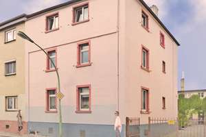Frankfurt-Seckbach: 3-Familienhaus Whfl. 172 m² + ruhiges Hofhaus mit Flair - Möglichkeit zum Ausbau – Die vollständige Adresse der Immobilie erhältst du vom Anbieter., 60389 Seckbach, Frankfurt am Main – Vorschaubild 2