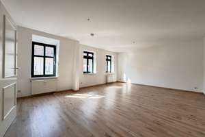 Charmantes Zuhause unter dem Dach, mit Balkon und Personenaufzug – 4315 Volkmarsdorf, Leipzig – Vorschaubild 1