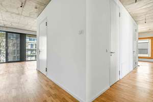 Architektur-Highlight am Mauerstreifen: Balkone, Sichtbeton, Privatsphäre & Weitblick – Die vollständige Adresse der Immobilie erhältst du vom Anbieter., 10435 Mitte (Ortsteil), Berlin – Vorschaubild 41