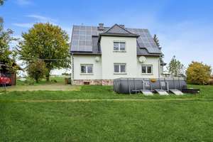Ein Zuhause mit Seele: Großes Einfamilienhaus mit Garten, Pool & Wintergarten – Die vollständige Adresse der Immobilie erhältst du vom Anbieter., 65594 Runkel – Vorschaubild 3