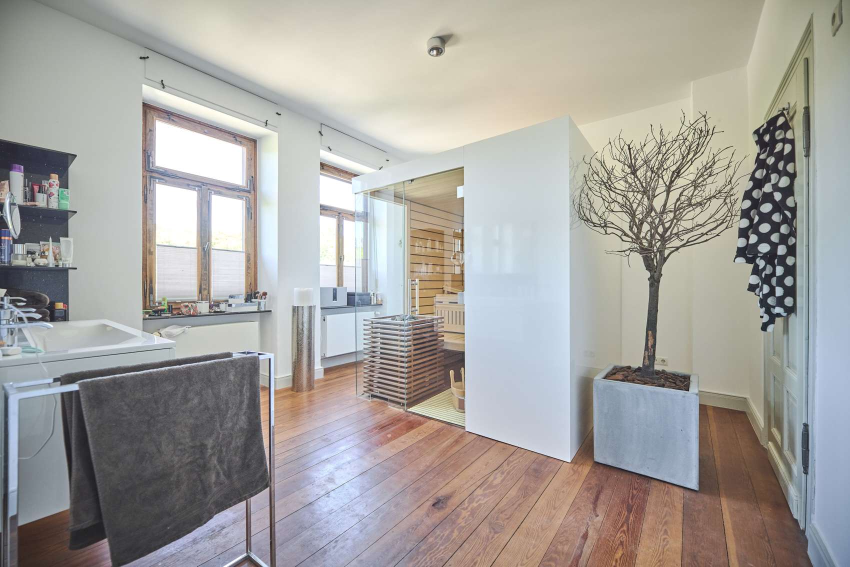 Immobilie in Hundsdorf - Exklusives Anwesen mit parkähnlichem Garten in Randlage 
von Hundsdorf bei Koblenz - Bild 6