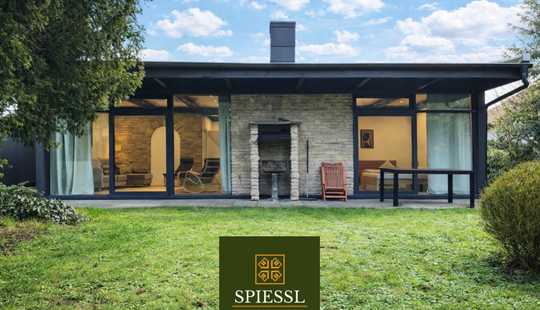 Bild von Designklassiker trifft Effizienz: Sanierter Architektenungalow im Mid-Century Stil