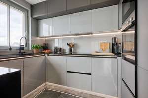 Exklusive Designer Wohnung mit Balkon, hochwertiger Komplettrenovierung und luxuriöser Ausstattung! – Die vollständige Adresse der Immobilie erhältst du vom Anbieter., 85622 Feldkirchen – Vorschaubild 12
