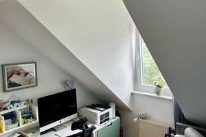 Wohnen über den Dächern der List: 3-Zimmer-Dachgeschosswohnung mit Dachloggia – Cranachstr. 00, 30177 List, Hannover – Vorschaubild 5