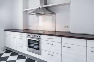 Wunderschöne 165  m² große Wohnung im 3. OG eines sehr gepflegten Wohn- und Geschäftshauses. – Die vollständige Adresse der Immobilie erhältst du vom Anbieter., 65185 Mitte, Wiesbaden – Vorschaubild 14