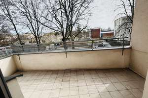 DIREKT AM SCHÄFERSEE! LICHTDUCHFLUTETE RENOVIERTE 2-ZIMMER WOHNUNG MIT BALKON IN REINICKENDORF – Die vollständige Adresse der Immobilie erhältst du vom Anbieter., 13407 Reinickendorf (Ortsteil), Berlin – Vorschaubild 6