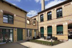 Hochwertig sanierte 2-Zimmer-Erdgeschosswohnung mit Terrasse und Garten! – Wurzner Straße 143, 4318 Leipzig – Vorschaubild 1