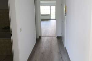 Frisch renovierte 1-Zimmerwohnung mit Balkon – Nibelungenstr. 45a, 42369 Ronsdorf, Wuppertal – Vorschaubild 3