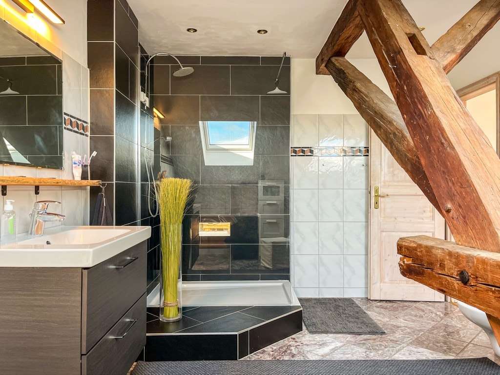 Immobilie in Söchtenau - Tradition und Moderne perfekt vereint! - Bild 2