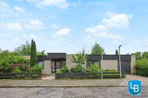Wohnen auf einer Ebene: Bungalow in Sackgassenlage mit eingewachsenem Grundstück – Die vollständige Adresse der Immobilie erhältst du vom Anbieter., 24220 Flintbek – Vorschaubild 1