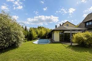 Großzügiges Zweifamilienhaus mit Garten und Pool in Katzwang – Die vollständige Adresse der Immobilie erhältst du vom Anbieter., 90455 Katzwang, Reichelsdorf Ost, Reichelsdorfer Keller, Nürnberg – Vorschaubild 8
