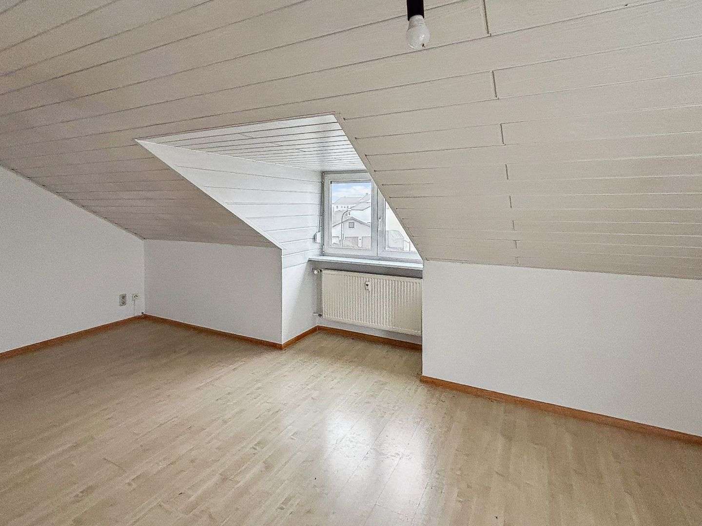 Immobilie in Obertraubling - Mehrfamilienhaus zur Sanierung und Erweiterung in Obertraubling - Bild 0