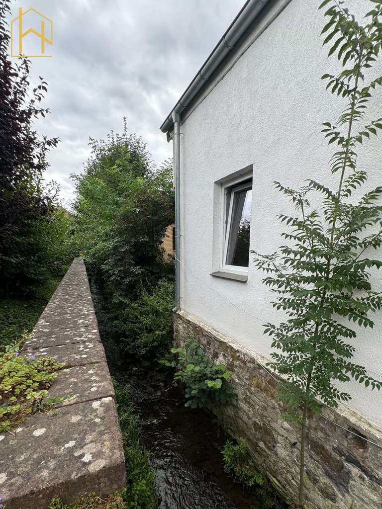 Immobilie in Melle - Solides Zweifamilienhaus mit gesicherten Mieteinnahmen und Eigennutzungspotenzial - Bild 2