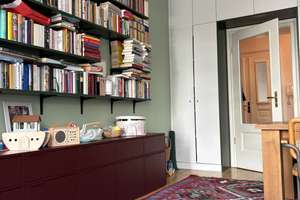 Wunderschöne Altbauwohnung mit maßgefertigten Einbaumöbeln und Balkon in der Leipziger Südvorstadt – Kurt-Eisner-Straße 52, 4275 Südvorstadt, Leipzig – Vorschaubild 1