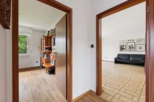 Sofort bezugsfrei in Wittenau: luxuriös ausgestattete DHH mit 5 Zimmern, 160qm Wfl., ausgebautes DG – Engelroder Weg 2A, 13435 Wittenau, Berlin – Vorschaubild 16