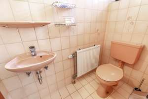 Split-Level-Reihenendhaus mit Garten, Studio und Entwicklungspotenzial – Die vollständige Adresse der Immobilie erhältst du vom Anbieter., 40595 Hellerhof, Düsseldorf – Vorschaubild 10