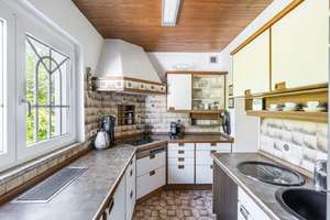 AIGNER - Kaffeemühlenhaus mit traumhaftem Garten und außergewöhnlichem Entwicklungspotenzial – Die vollständige Adresse der Immobilie erhältst du vom Anbieter., 80689 Blumenau, München – Vorschaubild 5