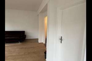 Lebendiges Wohnen in Wuppertal: 2-Zimmer-Wohnung in Oberbarmen – Berliner Straße 75, 42275 Oberbarmen, Wuppertal – Vorschaubild 3