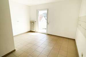 Wohnen auf zwei Ebenen
5-Zimmer-Maisonette-Wohnung mit Balkon und zwei Tiefgaragenstellplätzen – Die vollständige Adresse der Immobilie erhältst du vom Anbieter., 76139 Hagsfeld, Karlsruhe – Vorschaubild 12