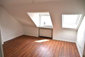 Attraktive, frisch sanierte und helle 3-Zimmer DG Wohnung (4. OG) im unteren Gründerzeitviertel – Goethestraße 7, 41061 Eicken, Mönchengladbach – Vorschaubild 3