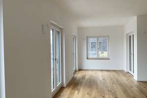 Zum Wohlfühlen! Viel Platz & Komfort & Einbauküche, neue Ausstattung! 3 Zimmer + Loggia, Gäste-WC – Hildesheimer Straße 454, 30519 Döhren, Hannover – Vorschaubild 4
