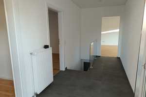 **RESERVIERT**Sofort nutzbarer freist. Bungalow in ruhiger Lage, komplett renoviert – Neunkirchen (Kreis) – Vorschaubild 8