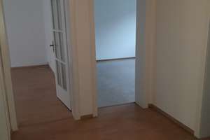 Köln Braunsfeld,  2-Zimmer Wohnung , Küche, Diele, Bad und gr. Südbalkon ( 8m. ) – Elsenborner Str. 25, 50933 Braunsfeld, Köln – Vorschaubild 12