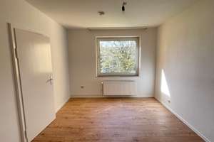 Schöne helle Wohnung mit Balkon  – Sudermannstr. 1, 38226 Lebenstedt, Salzgitter – Vorschaubild 2