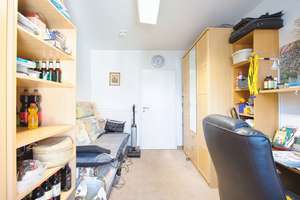+++Komfortabel im 4. Obergeschoss: Vermietete 3-Zimmerwohnung mit Balkon und Aufzug in DD-Löbtau+++ – Die vollständige Adresse der Immobilie erhältst du vom Anbieter., 1159 Löbtau-Nord, Dresden – Vorschaubild 22
