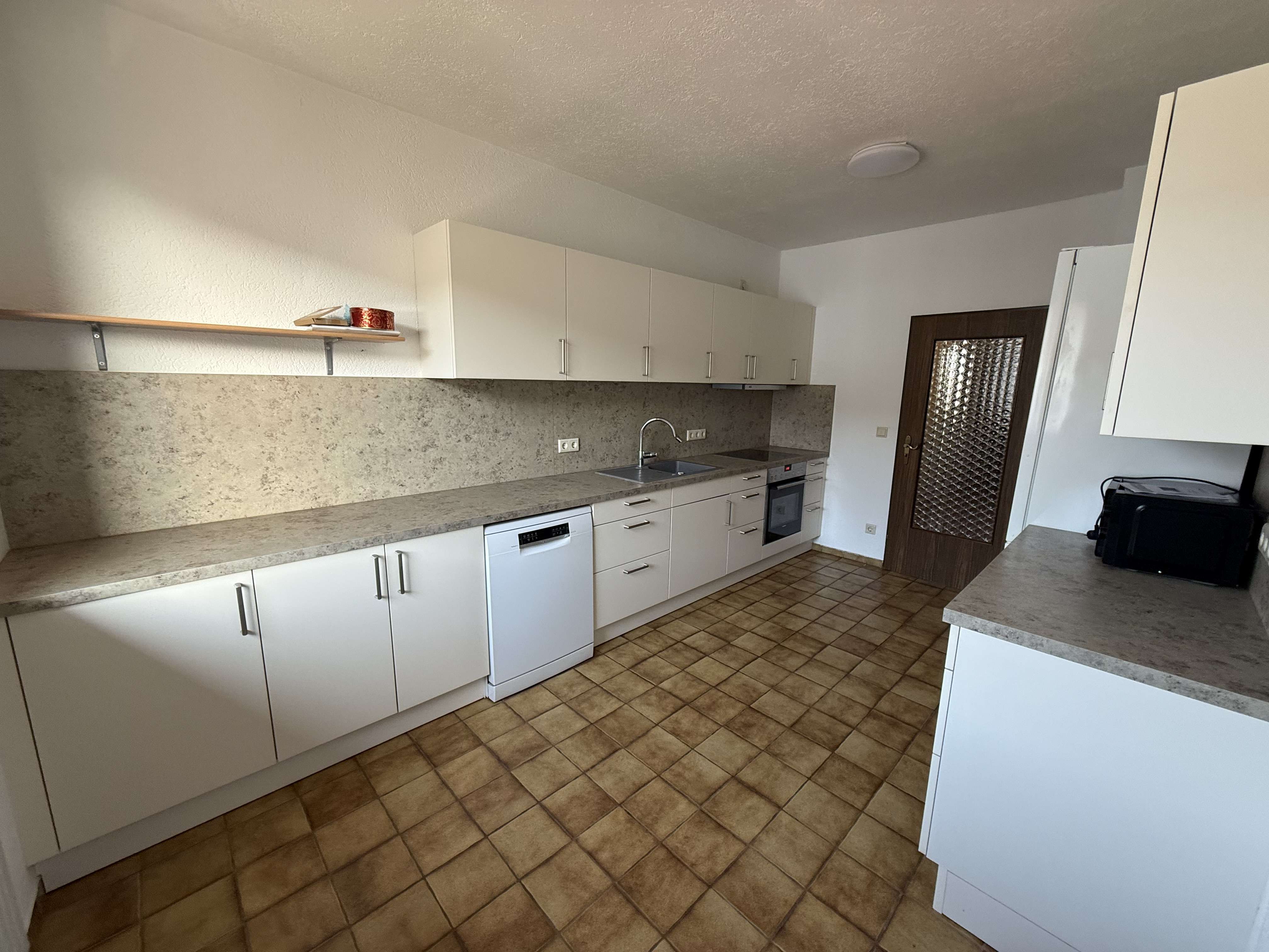 Immobilie in Waging am See - Zentral & ruhig wohnen: Helle 85 m² Wohnung mit Balkon & EBK in Waging am See - Bild 1