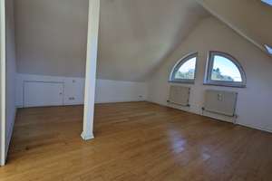 Geschmackvolle DG-Maisonette-Wohnung,offene Galerie mit 2 Zimmern, Balkon und EBK in MÜ-Nymphenburg – Die vollständige Adresse der Immobilie erhältst du vom Anbieter., 80639 Nymphenburg, München – Vorschaubild 15