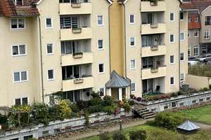 Kapitalanlage, vermietete 2 Zi-Eigentumswohnung mit Balkon, EBK, Lift & Tiefgaragenstellplatz