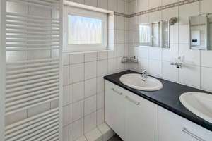 Gepflegtes Reihenmittelhaus mit 5 Zimmern, Garten und Garage in Köln-Pesch – Die vollständige Adresse der Immobilie erhältst du vom Anbieter., 50767 Pesch, Köln – Vorschaubild 10