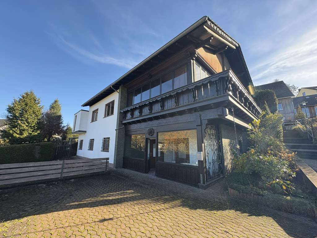 Immobilie in Jünkerath - Gepflegtes 1-2 Familienhaus mit schöner Aussicht, provisionsfrei - Bild 3