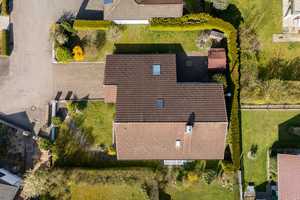 *Baindt* Einfamilienhaus in ruhiger Wohnlage mit schönem Gartengrundstück und Doppelgarage – Ravensburg (Kreis) – Vorschaubild 25
