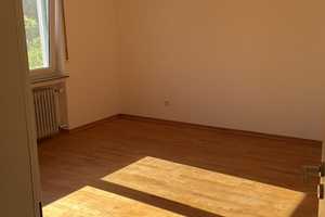 Geräumige, preiswerte und gepflegte 5-Raum-Doppelhaushälfte mit EBK in Hünstetten – Am Birnbusch 17, 65510 Rheingau-Taunus-Kreis – Vorschaubild 2