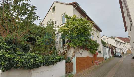 Bild von Haus in Laubenheim / Nahe zum kleinen Preis und toller Dachterrasse mit Blick über Laubenheim