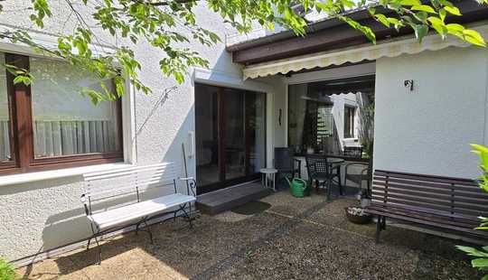 Bild von Außergewöhnliches Reihenhaus im Bungalowstil mit Dachgeschoss in ruhiger Lage in Hamburg (Langenbek)