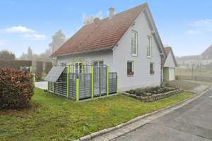 Gepflegtes Einfamilienhaus mit Garten, Garage und Carportstellplatz in Nordheim vor der Rhön – Die vollständige Adresse der Immobilie erhältst du vom Anbieter., 97647 Nordheim vor der Rhön – Vorschaubild 1