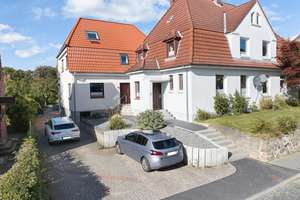 Zwei Häuser - ein Preis! 
Modernes Wohnen trifft auf historischen Charme – Die vollständige Adresse der Immobilie erhältst du vom Anbieter., 24937 Exe, Flensburg – Vorschaubild 2