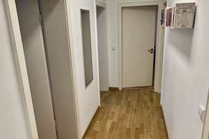 Tolle 3-Zimmer-Wohnung in Stuttgart-Mitte, inkl. EBK, möbliert zu übernehmen – Landhausstraße 8, 70182 Kernerviertel, Stuttgart – Vorschaubild 3