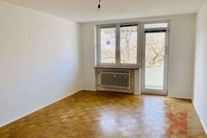 3-Zimmer-Wohnung mit Westbalkon & Aufzug – Abendsonne inklusive – Die vollständige Adresse der Immobilie erhältst du vom Anbieter., 81927 Englschalking, München – Vorschaubild 2
