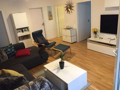 Exklusive 3-Zimmer-Wohnung mit Balkon und Einbauküche in Köln am ... Exklusive 3-Zimmer-Wohnung mit Balkon und Einbauküche in Köln am ...