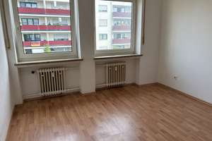 Große familienfreundliche Wohnung in ruhiger Lage - frei – Schönbachstraße 12, 86154 Oberhausen-Nord, Augsburg – Vorschaubild 4