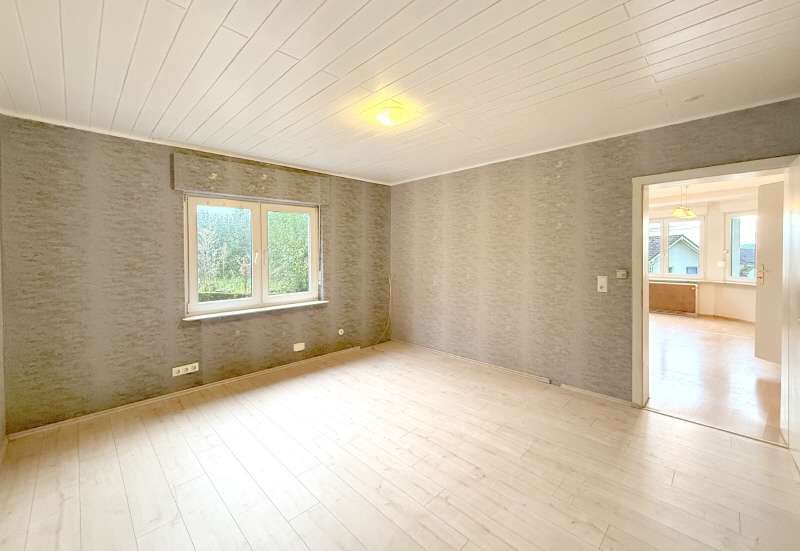 Immobilie in Hillscheid - RESERVIERT Individuelles 1-2 Familienhaus oder Wohnen und Arbeiten - Bild 1