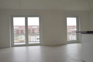 Wohnung mit Balkon und EBK: Exklusive 2-Raum-Wohnung mit gehobener Innenausstattung in Lüneburg – Wismarer Straße 35, 21337 Neu-Hagen, Lüneburg – Vorschaubild 2