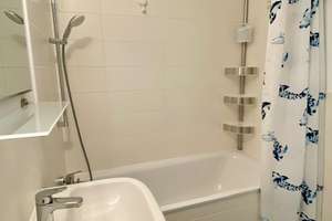 Helles 1-Zimmer-Appartement mit Balkon im 12. OG im Olympiadorf – Die vollständige Adresse der Immobilie erhältst du vom Anbieter., 80809 Am Riesenfeld, München – Vorschaubild 7